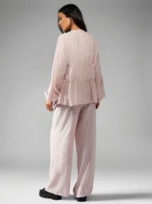 MISSGUIDED Conjunto de 2 piezas con blusa de mangas abullonadas y cuello en V con cintura fruncida, y pantalones anchos para usar como ropa de resort o de estar en casa en primavera y verano - Multicolor - Ver 2