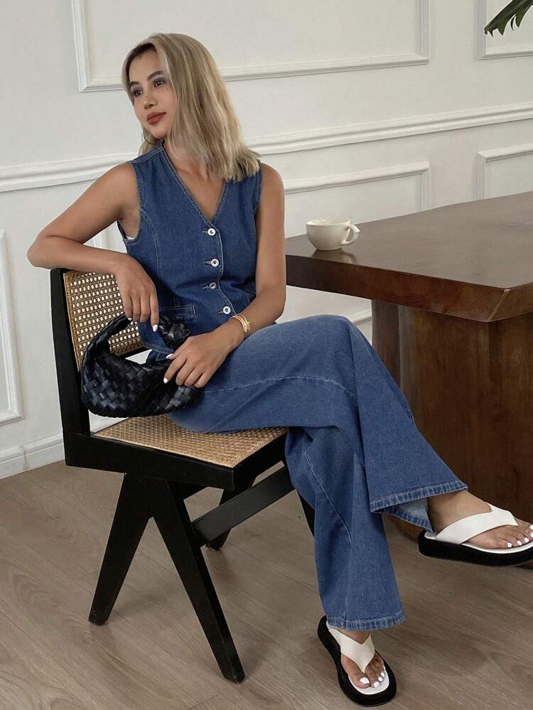 Women V-Neck Sleeveless Top And Pocketed Pants Casual Denim Two Pieces Set, Spring & Summer