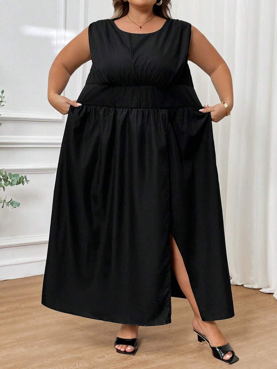 SHEIN CURVE+ CURVE PLUS 大码新款无袖高腰高开衩连衣裙，适合大码女士，春夏，Curve Plus，波西米亚风女士度假海滩装/沙滩裙/海滩度假装/海滩必备品/毕业/茶会礼服夏季/乡村/海滩度假装/海滩装/海滩装 - 黑色 - 查看 1