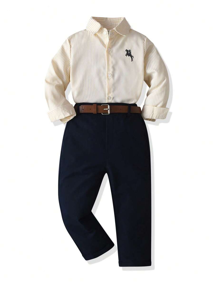 SHEIN 2 件套年轻男孩绅士服装 - 条纹蓝色长袖衬衫和西装裤(配腰带),生日派对、正式活动、婚礼、戒指持有人、花童的时尚服装 - 黃色 - 查看 1