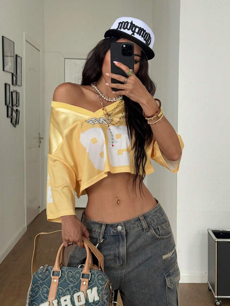 Coolane 女式街头风格酷炫复古运动足球球衣字母印花 Y2K Blokecore 短款百搭 T 恤