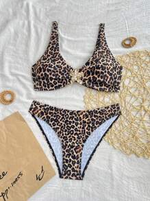 SHEIN Swim Conjunto de biquíni feminino com estampa de leopardo e alça grossa, decoração de metal, costas torcidas, para primavera - Multicolorido - Ver 2