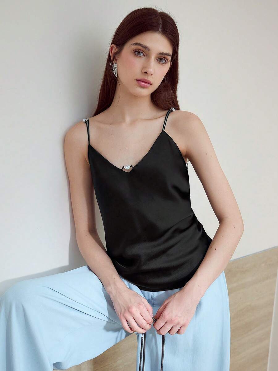 MOTF STUDIO FAUX PEARL DECOR CAMI TOP