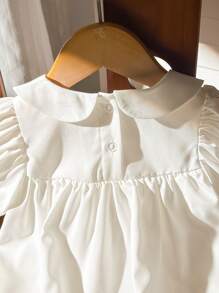Vestido blanco con cuello Peter Pan y diseño de moño para bebé niña, adecuado para el verano. El cuello Peter Pan y el diseño del moño hacen que el bebé se vea talla grande exquisito y adorable, de moda, versátil y elegante. - Multicolor - Ver 13
