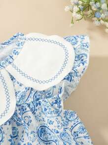 SHEIN Young Girl' Summer New Simple Blue & White Porcelain Color Vintage Floral Print Wave Trim Ruffle Collar Loose Blouse & Floral Embroidery Hem Shorts Casual Sweet Vintage Coordinating Set - Blue - View 4