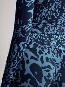 Musera Sport Ribbed Waist Seamless Cycle Shorts, Padel, Tennis, Pickleball Gym Fitness - Blue - View 6