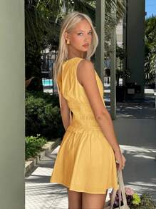 SHEIN EZwear 无袖褶饰腰迷你连衣裙，夏季 - 黃色 - 查看 4