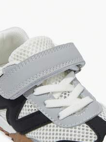 JNSQ 1 paire de chaussures de sport respirantes en maille pour enfants, baskets plates simples et à la mode avec semelle en caoutchouc, légères et durables pour la rentrée scolaire du printemps/été