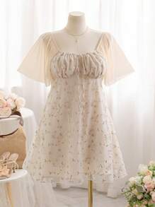 Soleia 大码女式夏季浪漫花卉刺绣白色网眼喇叭袖A字迷你连衣裙 - 杏色 - 查看 1