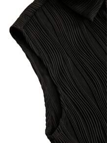 Manfinity Homme Vestă casual cu guler polo din material texturizat de culoare uni, potrivită pentru vară