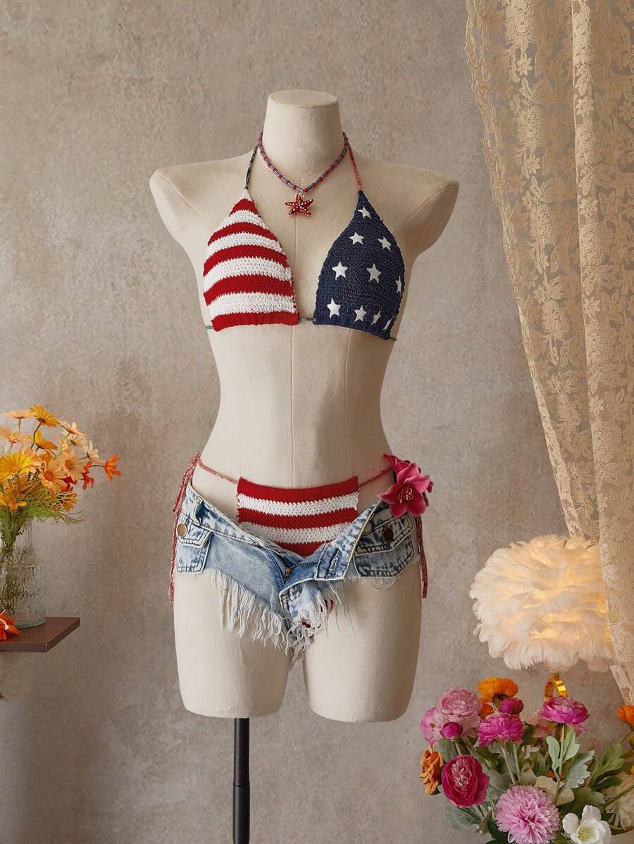 SHEIN Swim 钩针条纹星形美国国旗印花吊带上衣和系带侧裤比基尼套装，7 月 4 日 - 彩色 - 查看 1