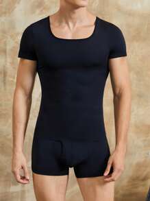 SHEIN 男士压缩塑身衣套装、纯色短袖圆领 T 恤和短裤