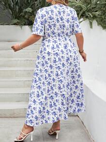 SHEIN CURVE+ 大码女式波西米亚风碎花扭纹前短袖休闲度假连衣裙，适合夏季，曲线加大码，波西米亚风度假，女士太阳裙，女士海滩装/沙滩裙/海滩度假装/海滩必备品/毕业/茶会礼服