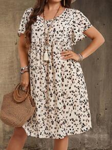 EMERY ROSE Plus Size V-Neck Short Sleeve Casual Dress,Country Casual Vacation Outfits Woman,Simple And Fashionable For Everyday Wear,Summer Tops Women,Summer Outfits For Women,Flowy Dress,Sun Dresses For Women