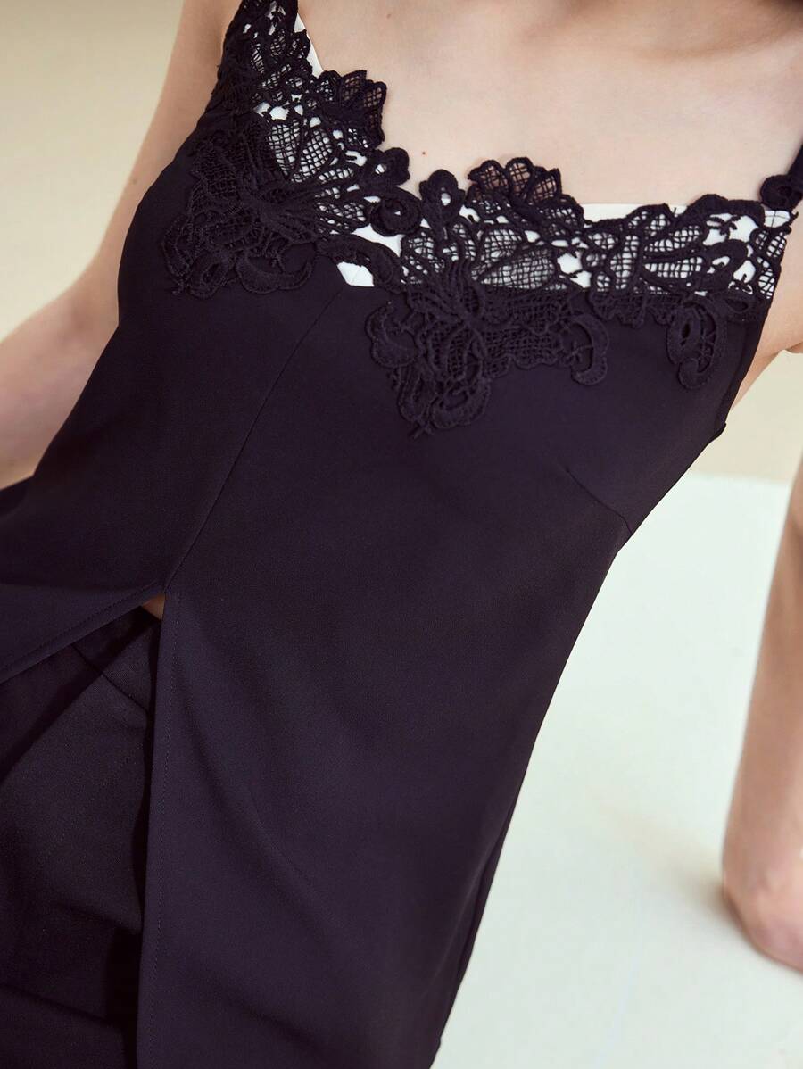 MOTF STUDIO CONTRAST LACE SPLIT CAMI TOP - Black - View 2
