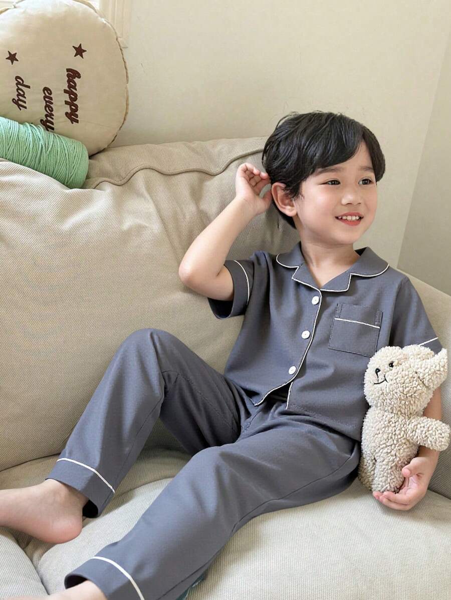 SHEIN 2 件装男童纯色舒适休闲简约前开短袖短裤睡衣套装 - 灰色 - 查看 1