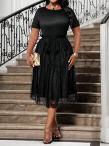 SHEIN Lady Vestidos de talla grande elegantes para primavera y verano con escote redondo, mangas con volantes y encaje negro, diseños para el Día de San Valentín, vestidos de fiesta elegantes de Año Nuevo y vacaciones, vestidos formales para el Día de San Valentín para mujeres