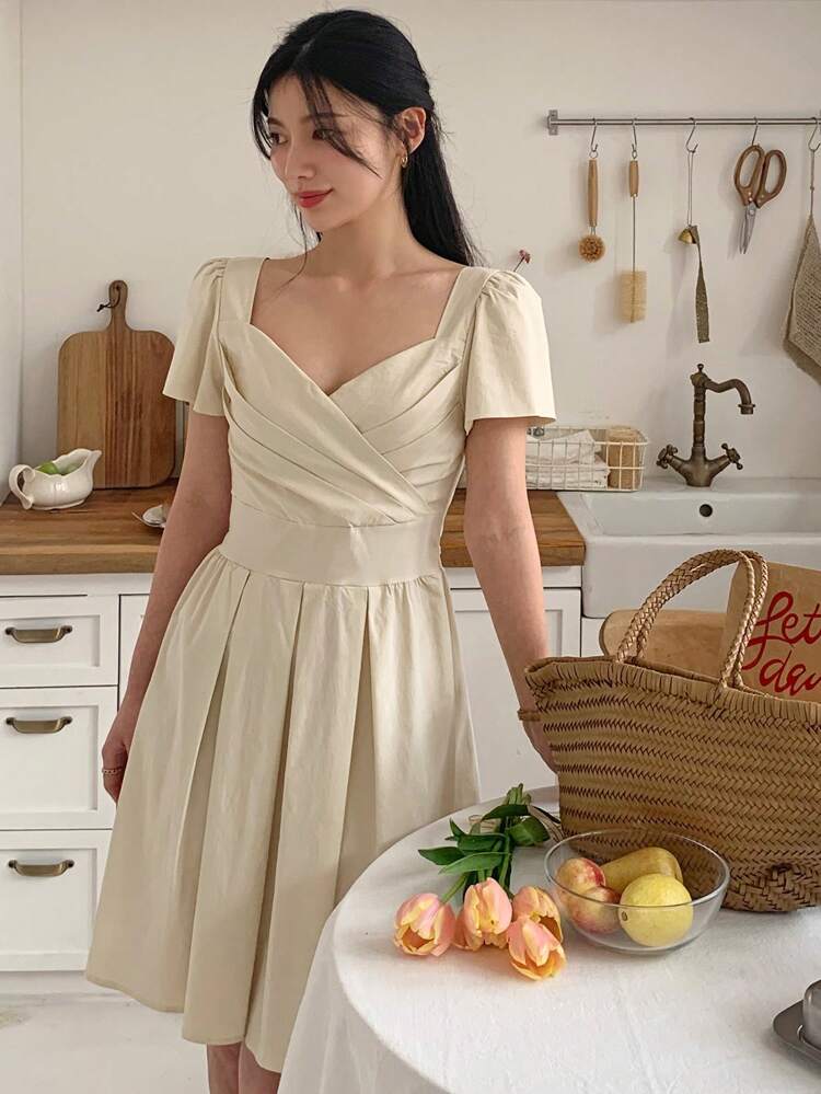 Mid-Length Waist Cinched Twist Short Sleeve Puff Sleeve Dress For Women