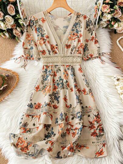 SHEIN PETITE Plus Size Women Floral Print Contrast Lace V-Neck Casual Vacation Invisible Zipper Tie Decor Short Sleeve Elegant Dress