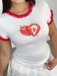 Flirla Camiseta de mujer talla grande con estampado de fresa y encaje en contraste, para verano