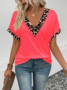 SHEIN VCAY Women's Casual V-Neck Short Sleeve Turnover Cuff, Arched Hem Leopard Print T-Shirt