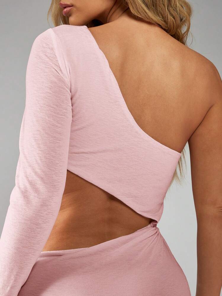 MISSGUIDED Robe mini à une épaule, manches longues, avec découpes et volants à l'ourlet, pour soirée, occasion spéciale, sortie en boîte de nuit, été, printemps