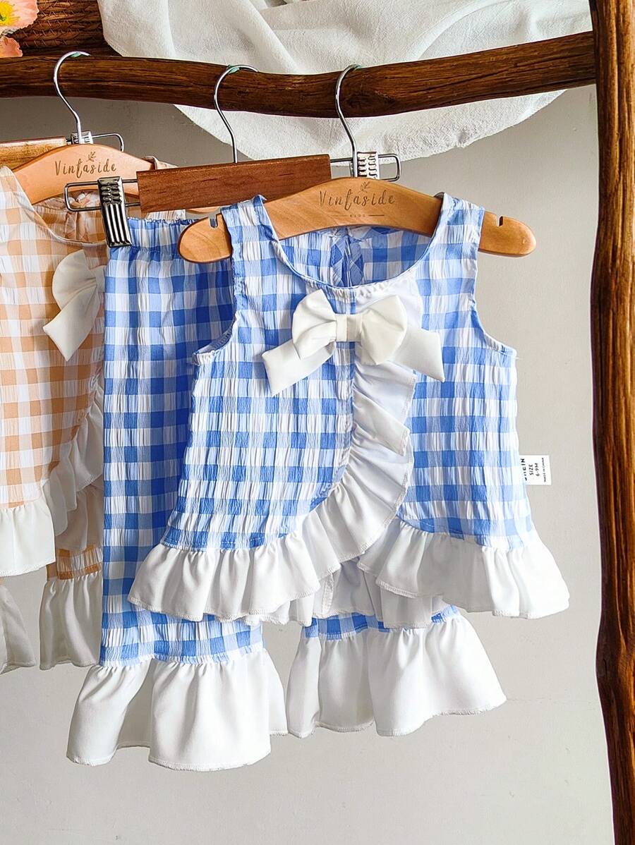 SHEIN Conjunto de top sin mangas con volantes y moño a cuadros + pantalones acampanados para bebé niña, estilo campestre - Azul y blanco - Ver 1