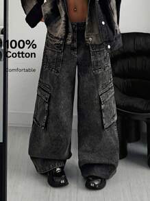 SHEIN EZwear Jeans de pierna ancha de carga con múltiples bolsillos de mezclilla negra desgastada