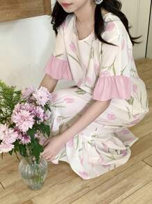 SHEIN 少女郁金香花卉图案荷叶边宽松圆领短袖睡袍/家居服，适合日常穿着，室内外皆宜