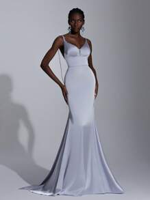 Elitara Elegante vestido de gala con tirantes finos de satén plateado, sin espalda, con cadena de cristales y lazo decorativo, con cola de pez extra larga. Vestido formal para mujeres, graduación, fiesta, eventos, boda