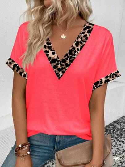 SHEIN VCAY Women's Casual V-Neck Short Sleeve Turnover Cuff, Arched Hem Leopard Print T-Shirt