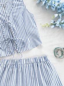 Soleia Conjunto de 2 piezas para vacaciones, compuesto por shorts sueltos con decoración de lazo y estampado de rayas azul y blanco en estilo fresco de macarrón, adecuado para uso casual en verano como graduaciones y bodas