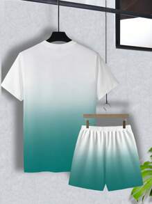 Manfinity Homme Conjunto de 2 piezas de camiseta de manga corta con estampado de letras degradado y pantalones cortos cargo para hombre, ropa de verano