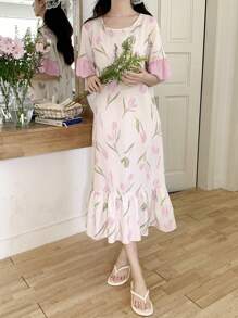 SHEIN 少女郁金香花卉图案荷叶边宽松圆领短袖睡袍/家居服，适合日常穿着，室内外皆宜