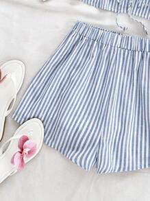 Soleia Conjunto de 2 piezas para vacaciones, compuesto por shorts sueltos con decoración de lazo y estampado de rayas azul y blanco en estilo fresco de macarrón, adecuado para uso casual en verano como graduaciones y bodas