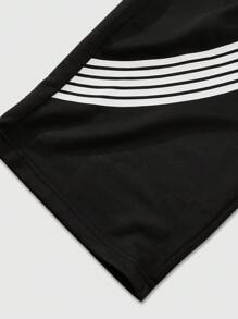 Manfinity Streetrush Manfinity Streetrush Men's Sweatpants One-Piece, 2 In 1 Double Waistband Design, Imitation Applique Embroidery Craftsmanship, Side Stripe Printing, Elastic Waistband Men Track Pants Gym Pants For Men Sport Pants For Men Men Gym Pants Street Wear Pants Men