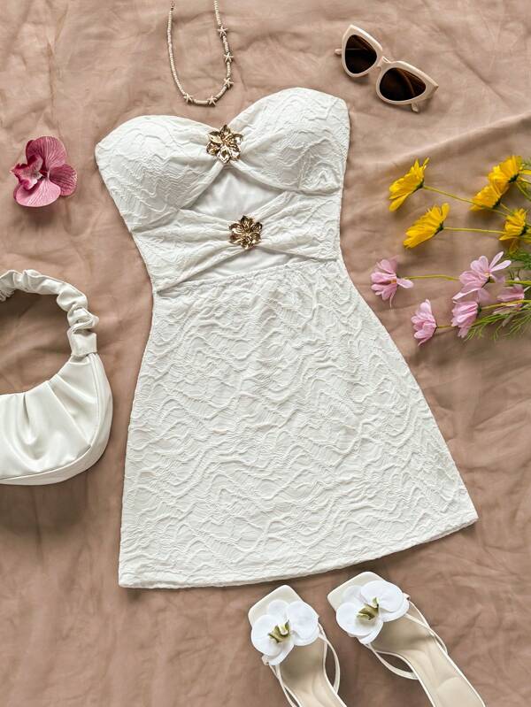 Soleia Women's Vacation Strapless Hollow Flower Decor Metal Buckle Bodycon Mini Dress, Knitted Texture Fabric, For Vacation, Music Festival, Holiday Date, Beach Summer Dresses For Women