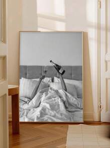 SHEIN 1pc Unframed Black And White Pouring Champagne On Bed Celebrating Canvas Poster,Waterproof Wall Art, Modern Artwork Wall Painting For Gift,Bedroom, Living Room, Office,Bathroom,Dining Room,Cafe, Bar, Wall Decor, Home And Dormitory Decoration Christmas For Holiday Gift Giving
