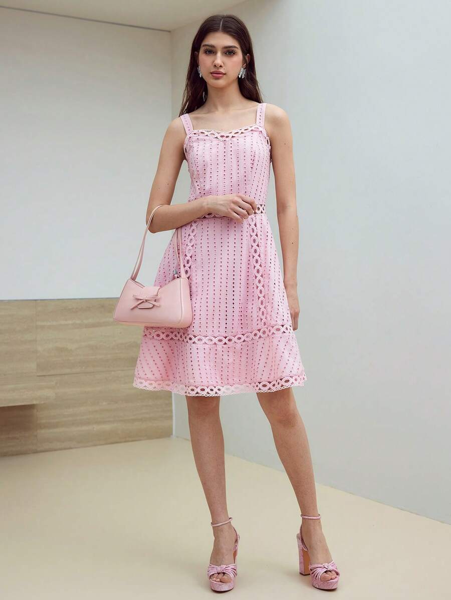 MOTF STUDIO CONTRAST LACE ZIPPER DRESS - Pink - View 1