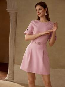 MOTF PREMIUM VESTIDO CEÑIDO CON BORDADO FLORAL - Rosa - Ver 6