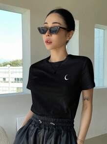 DAZY Moon Print Round Neck Tee