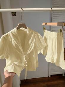 Comfortcana Completo da donna oversize in 2 pezzi: Camicia a maniche corte con scollo a V e nodo frontale in colore unito (con pantaloncini) per l'estate