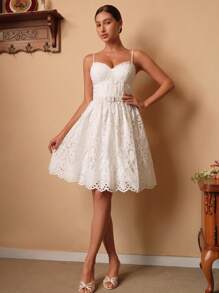 Savoree Vestido corto con corte, bordado y unicolor, diseño elegante y moderno - Blanco - Ver 7