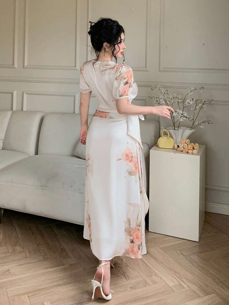 Women's 2Pcs Set: Full-Flower V-Neck Tie-Up Blouse & A-Line Skirt