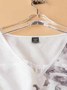 SHEIN LUNE 2 pezzi/set Completo di pantaloncini estivi per donne taglia grande, pantaloncini bermuda e top stampati in stile lino, comodi e alla moda - Bianco - Visualizzare 5
