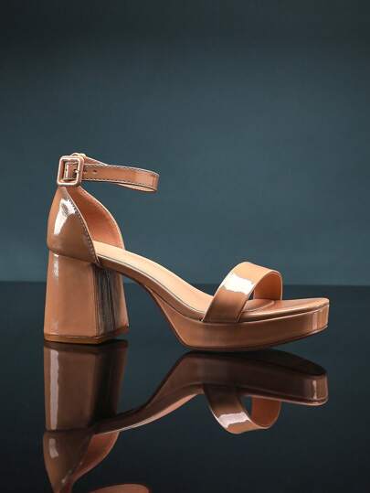 SHUZIA Sandalias de tacón cuadrado de correa para el tobillo para mujer, color nude. Un éxito de - Elegantes, cómodas y versátiles, un básico imprescindible