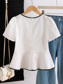 SHEIN Tween Girl 休闲优雅甜美女士撞色蝴蝶结装饰荷叶边下摆泡泡袖短袖衬衫，白色 - 白色 - 查看 4