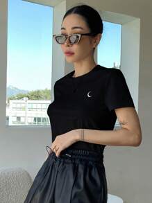 DAZY Moon Print Round Neck Tee