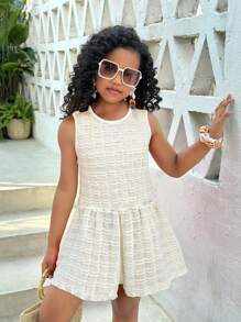 SHEIN Tween Girls Casual Vacation Simple Knitted Jacquard Pleated Sleeveless Top And Shorts Set