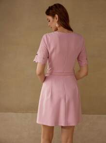 MOTF PREMIUM VESTIDO CEÑIDO CON BORDADO FLORAL - Rosa - Ver 5